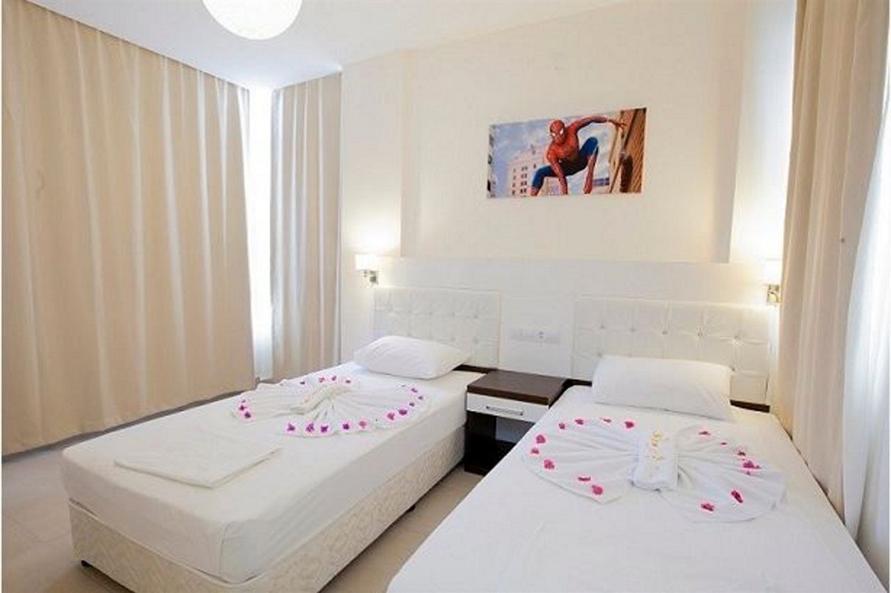 Side Suite Hotel Exterior foto